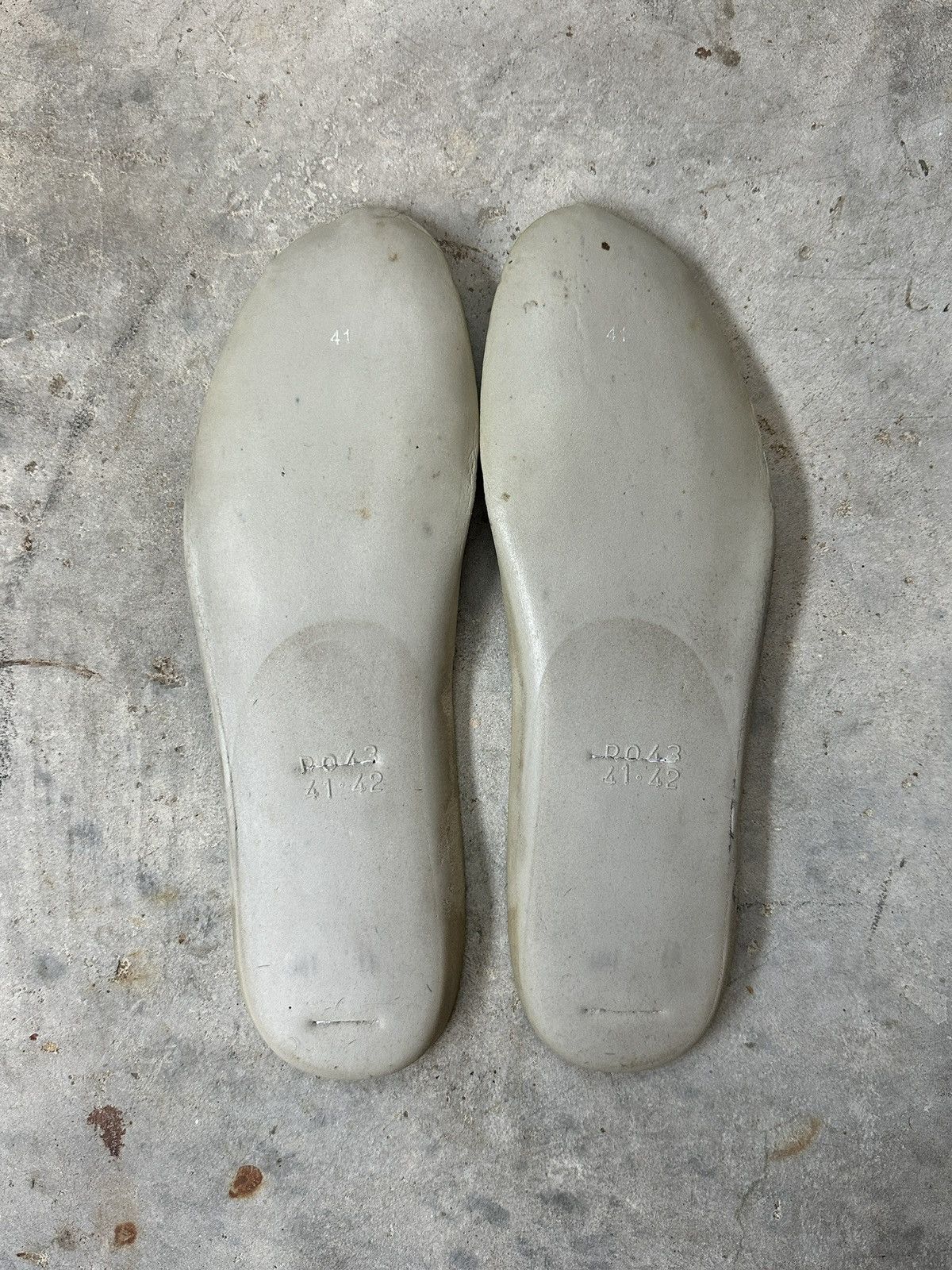 Maison Margiela Maison Margiela Replica SS16 'Navy/Gold' GATs Size US 8 / EU 41 - 10 Thumbnail