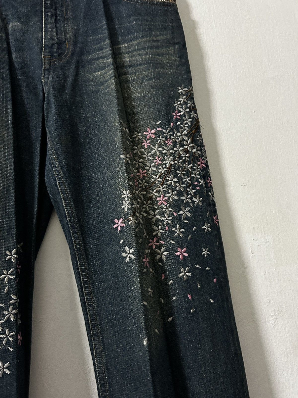Japanese Brand Japanese Brand Floral Embroidery Jeans Size US 33 - 8 Thumbnail