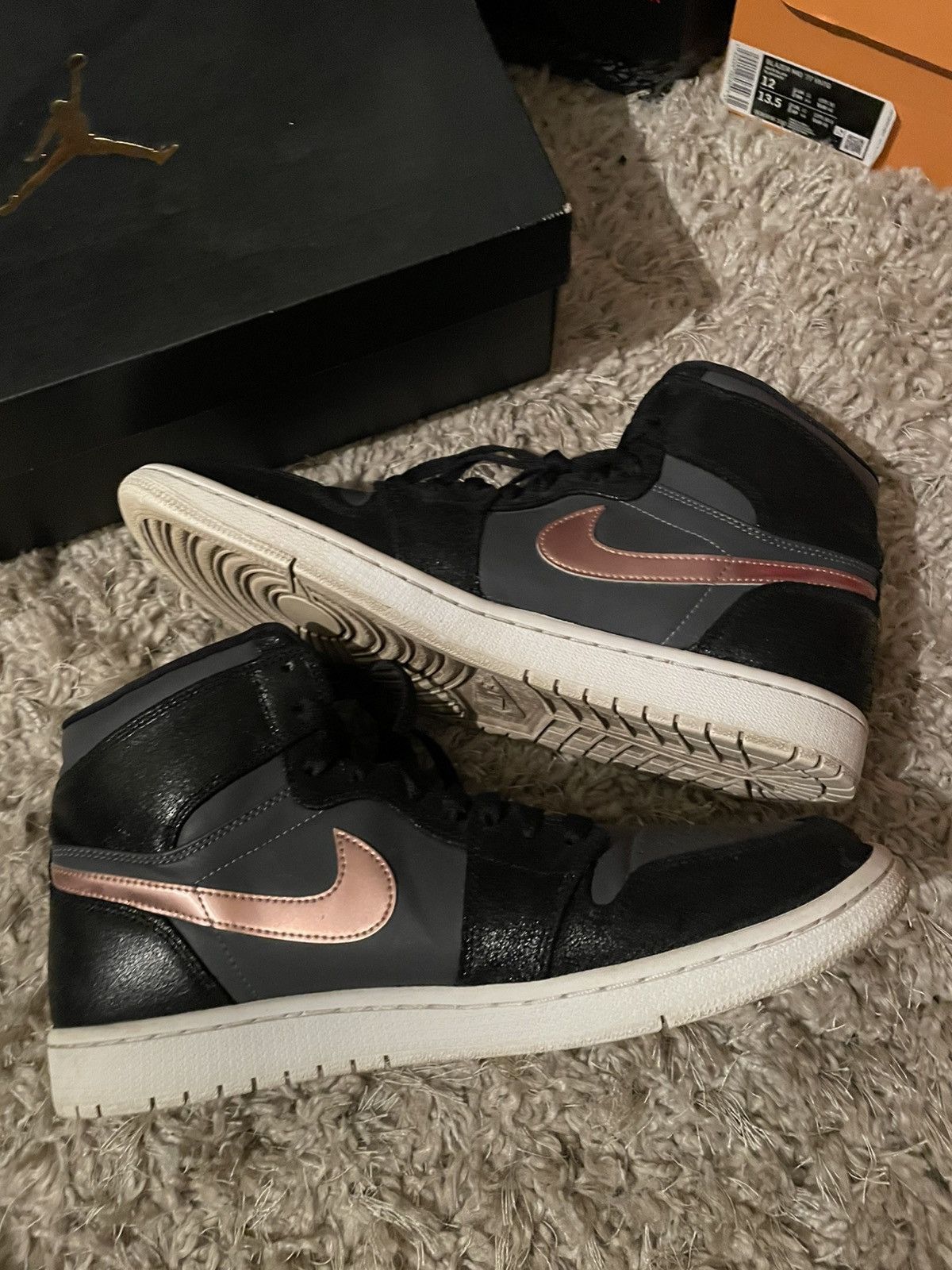 Jordan Brand Jordan 1 Bronze Metal Size US 11.5 / EU 44-45 - 3 Thumbnail