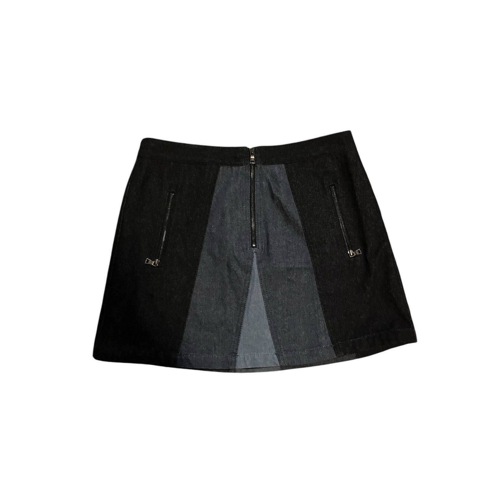 BCBGeneration Vintage BCBG Jean Skirt XS Size 26" / US 2 / IT 38 - 1 Thumbnail