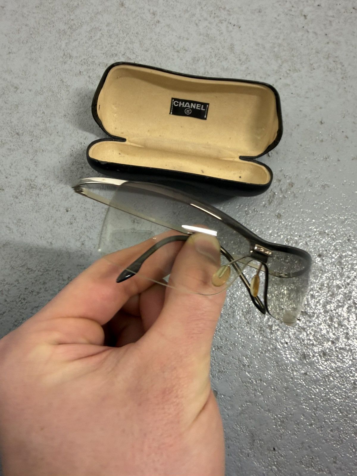 Chanel Vintage Chanel Earring Sunglasses With Case Size ONE SIZE - 4 Thumbnail