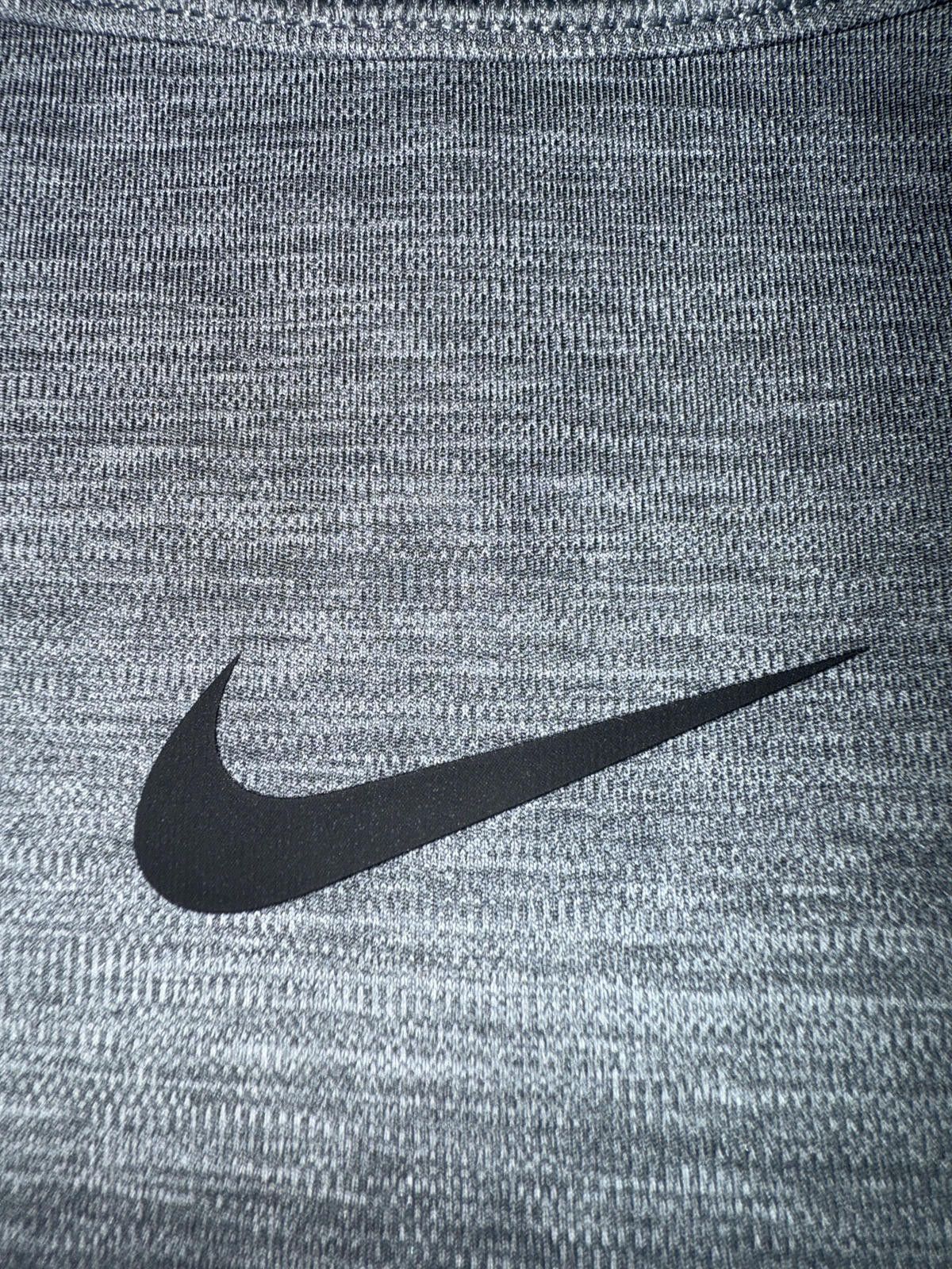 Nike Nike Women's Swoosh Medium-Support Sports Bra 2.0 Size ONE SIZE - 2 Thumbnail