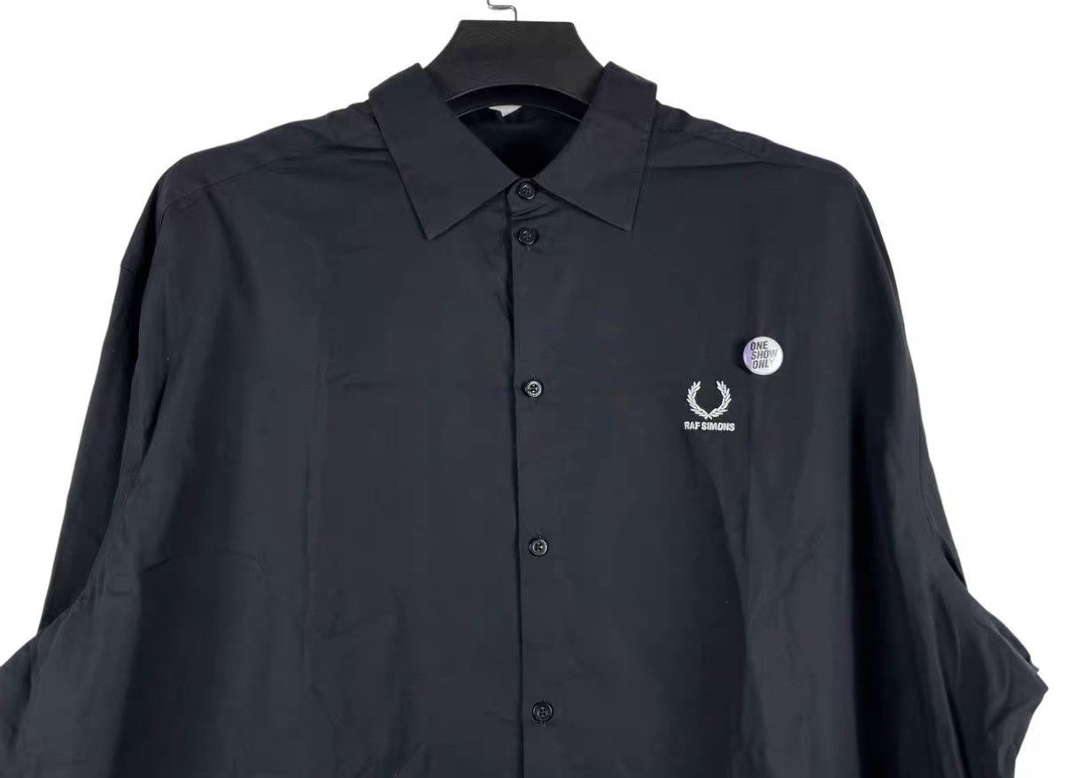 Fred Perry Fred Perry x Raf Simons Badge Patch Shirt Jacket J31 Size US L / EU 52-54 / 3 - 3 Thumbnail