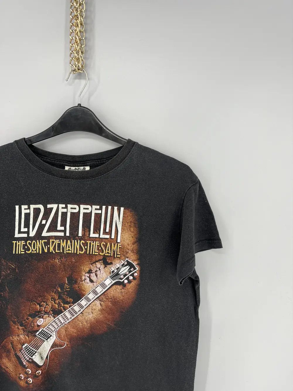Band Tees Vintage Y2K LED ZEPPELIN Band Rock Tour T-shirt 90s Style Size US M / EU 48-50 / 2 - 5 Thumbnail