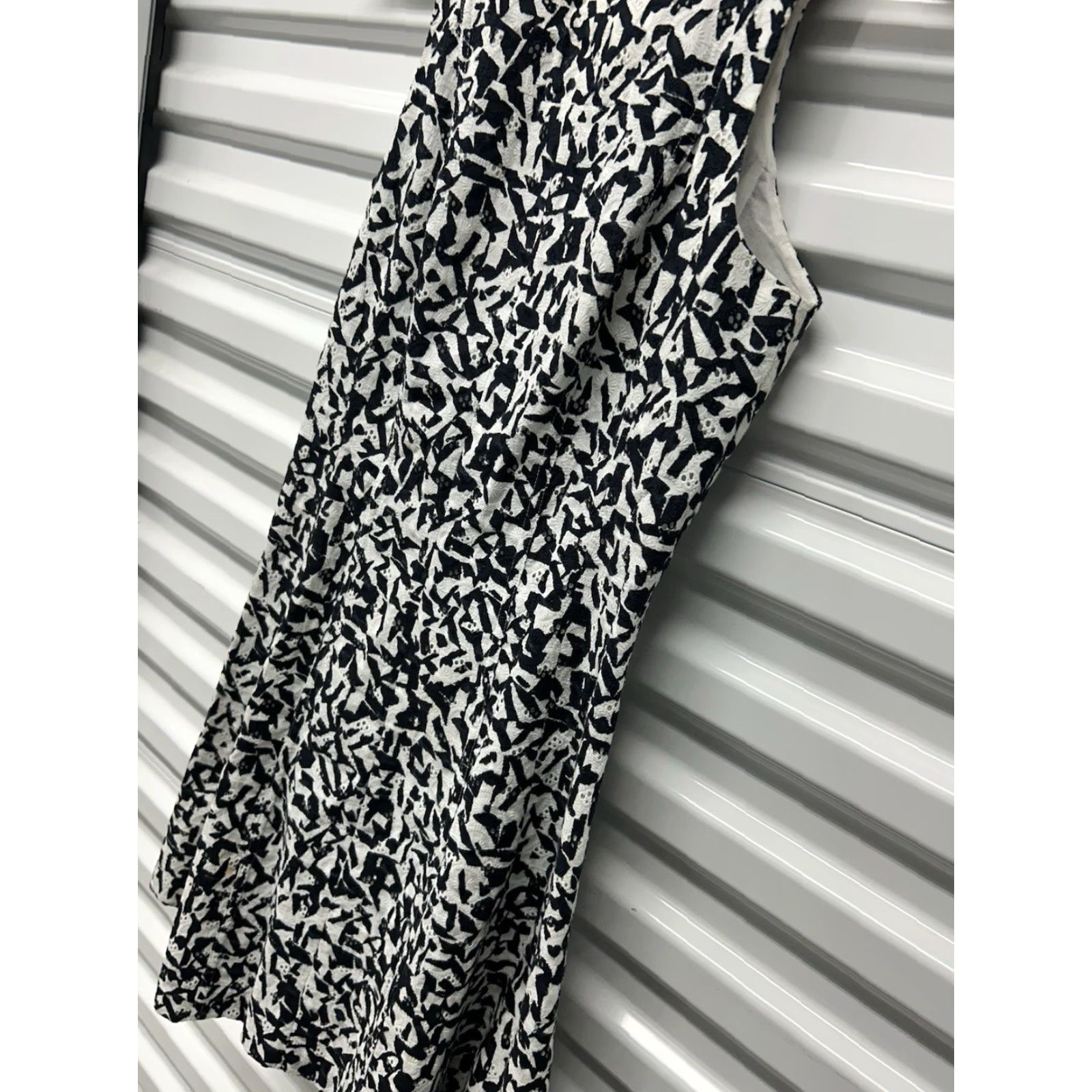 Theory Womens Theory Black/White Floral CrewNeck Sleeveless Above Knee Sheath Dress S Regular Size 00? Size S / US 4 / IT 40 - 4 Thumbnail
