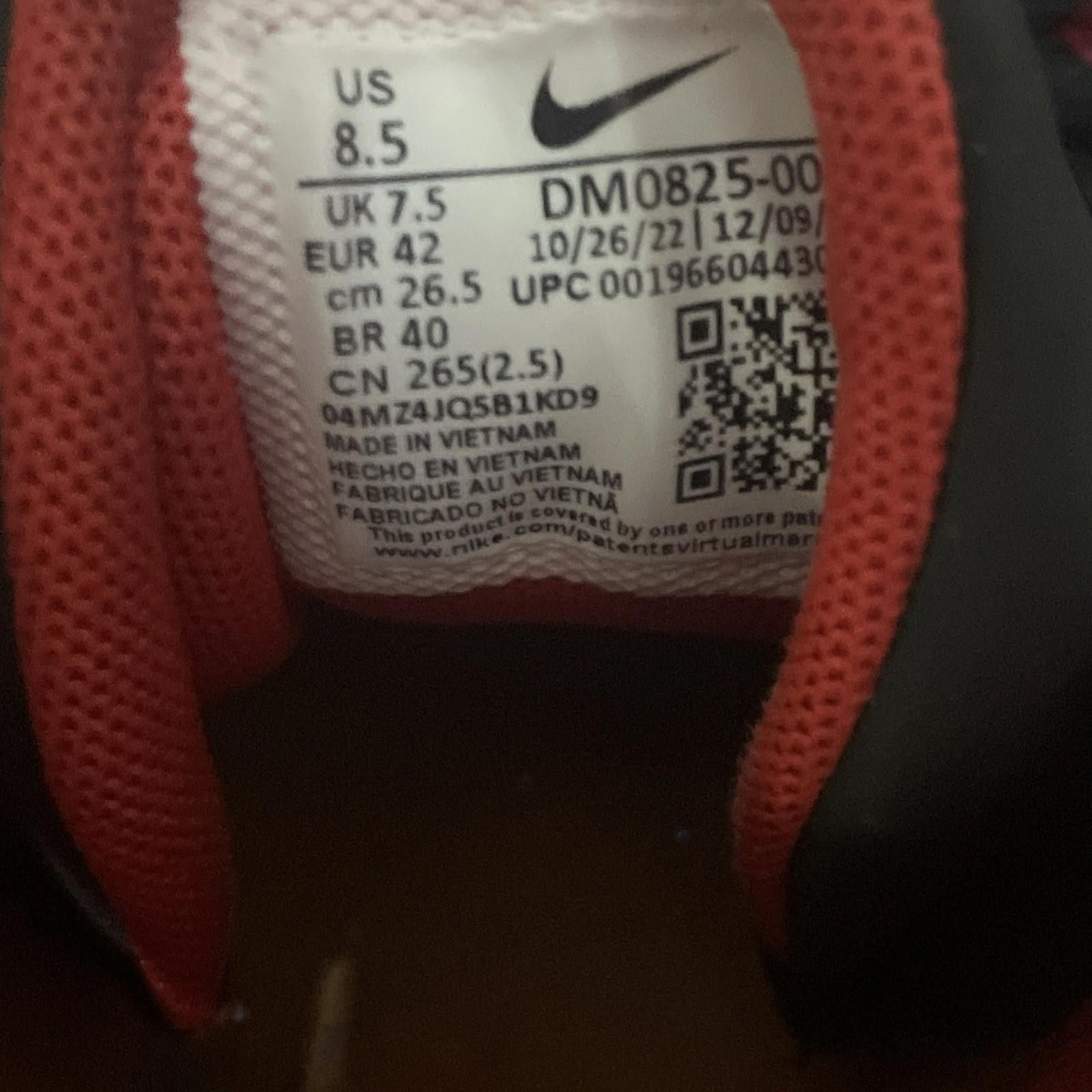 Nike Nike Giannis Immortality 2 Black University Red Wolf sz 8.5 Size US 8.5 / EU 41-42 - 5 Thumbnail