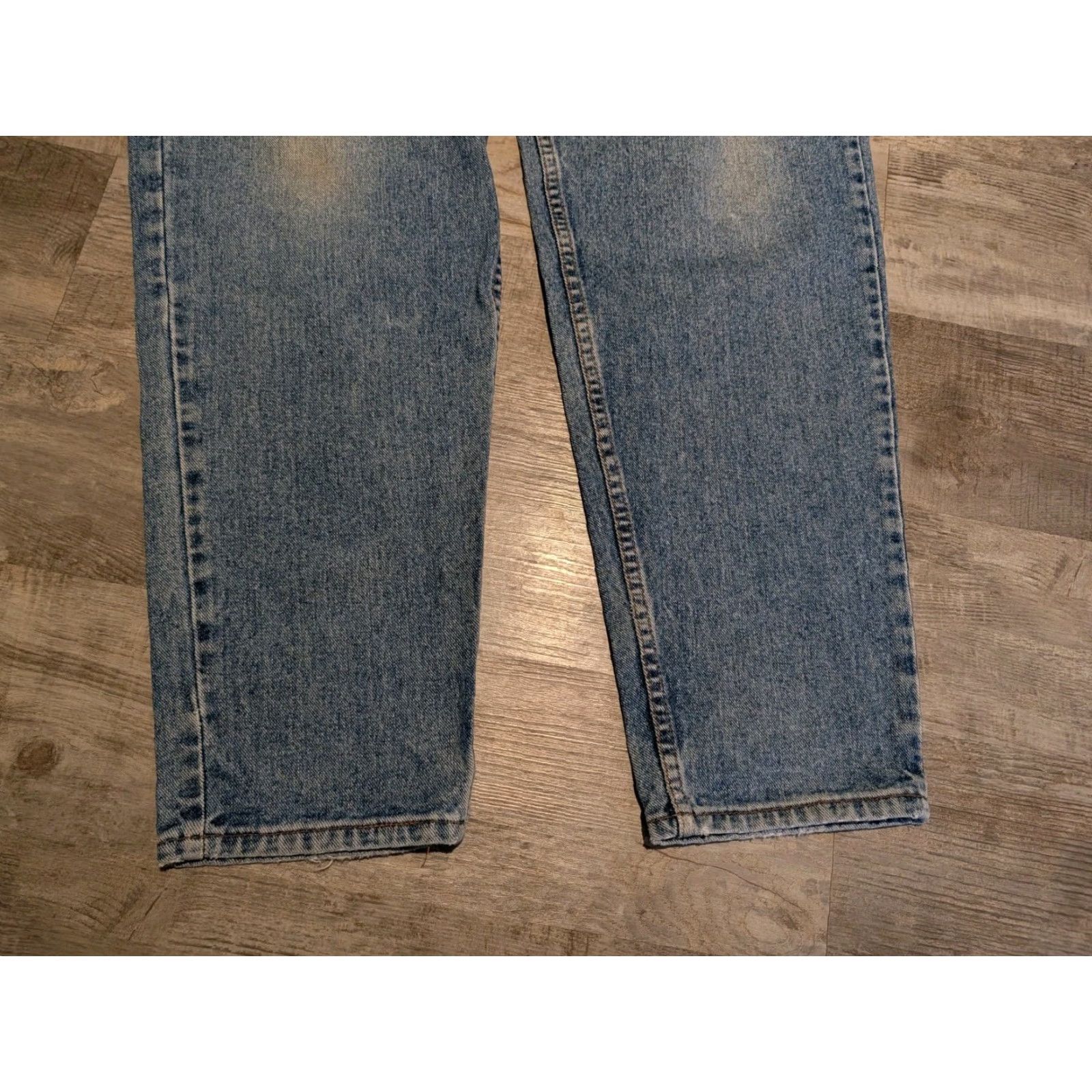 Levi's VINTAGE Levi's 560 Jeans Mens 34x35 Blue Denim Distressed 5-Pocket Regular Fit Tapered Leg USA Made 90s Denim Pants Size US 34 / EU 50 - 2 Thumbnail