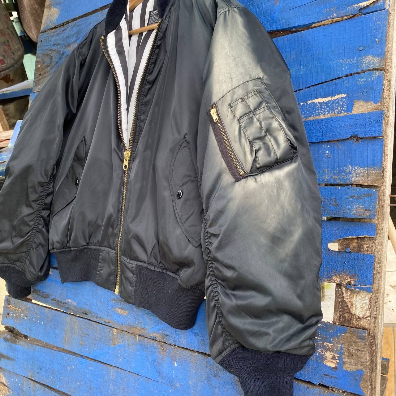 Vintage Vintage Easyrise reversible Bomber Jacket sun faded Size US L / EU 52-54 / 3 - 3 Thumbnail