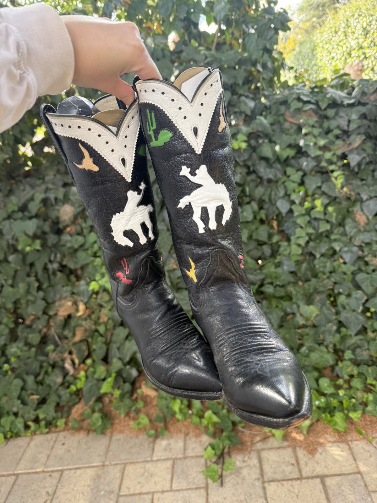 Vintage Larry Mahan cowboy Rodeo black white cowboy boots