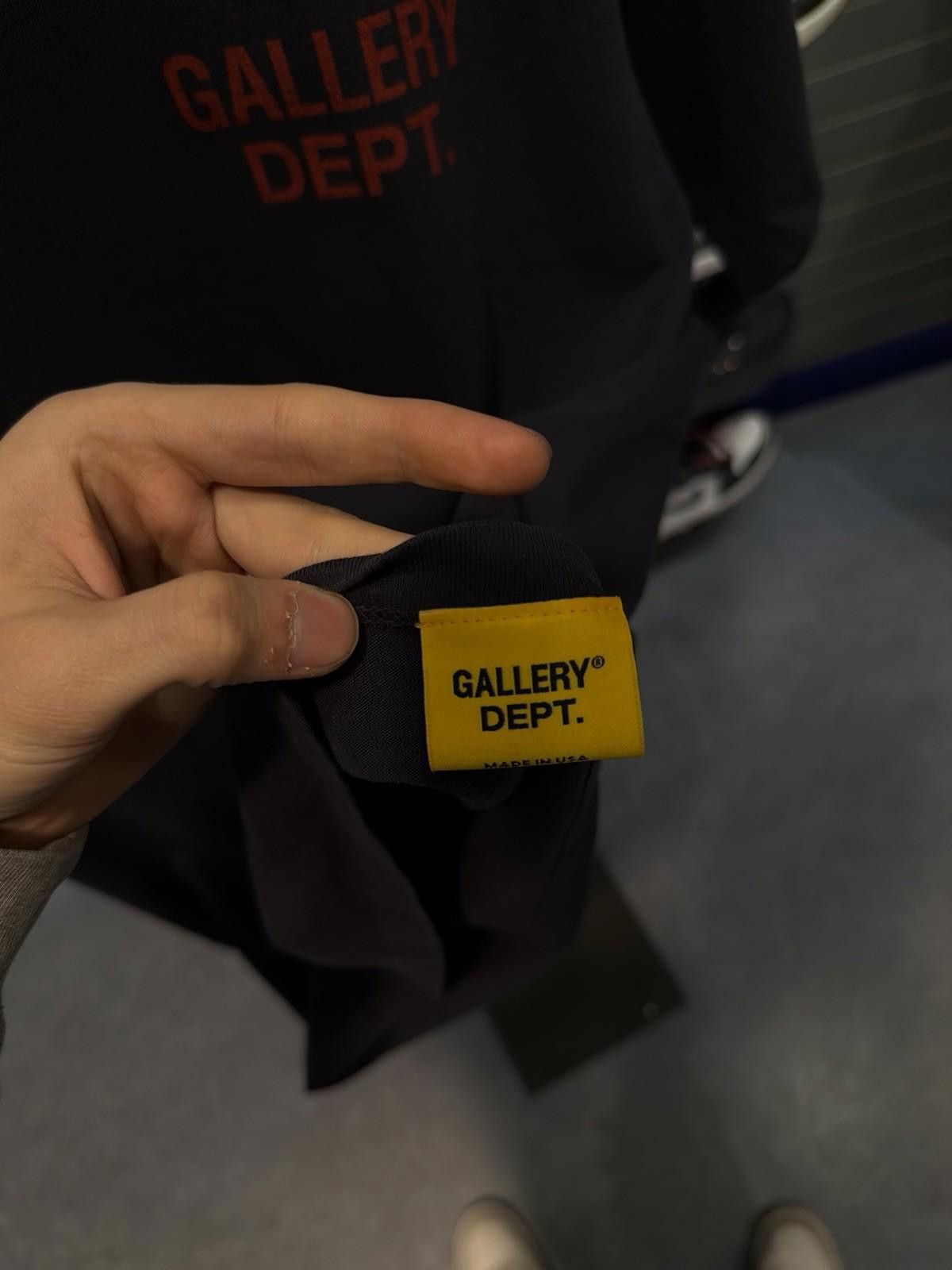 Gallery Dept. Gallery Dept Men's T-Shirt Size (M) Blue Red Logo Size US M / EU 48-50 / 2 - 7 Thumbnail