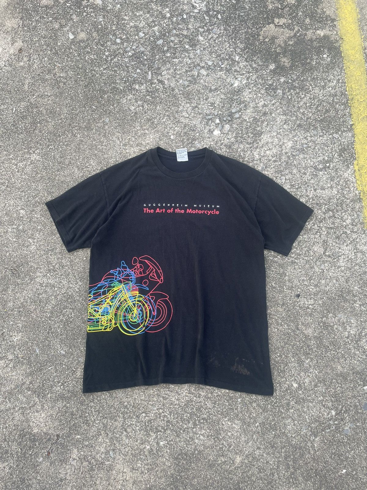 Vintage Vintage Gugenheim Museum BMW Black T-shirt 90s Size US XL / EU 56 / 4 - 1 Thumbnail
