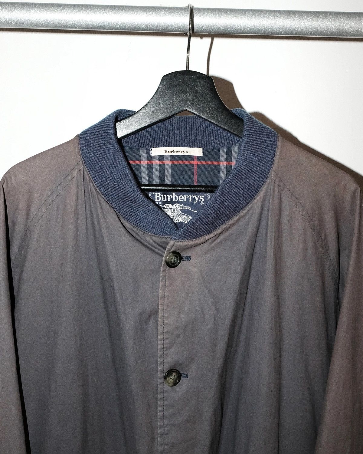 Burberry 90s BURBERRY FADED BOMBER JACKET Size US L / EU 52-54 / 3 - 2 Thumbnail