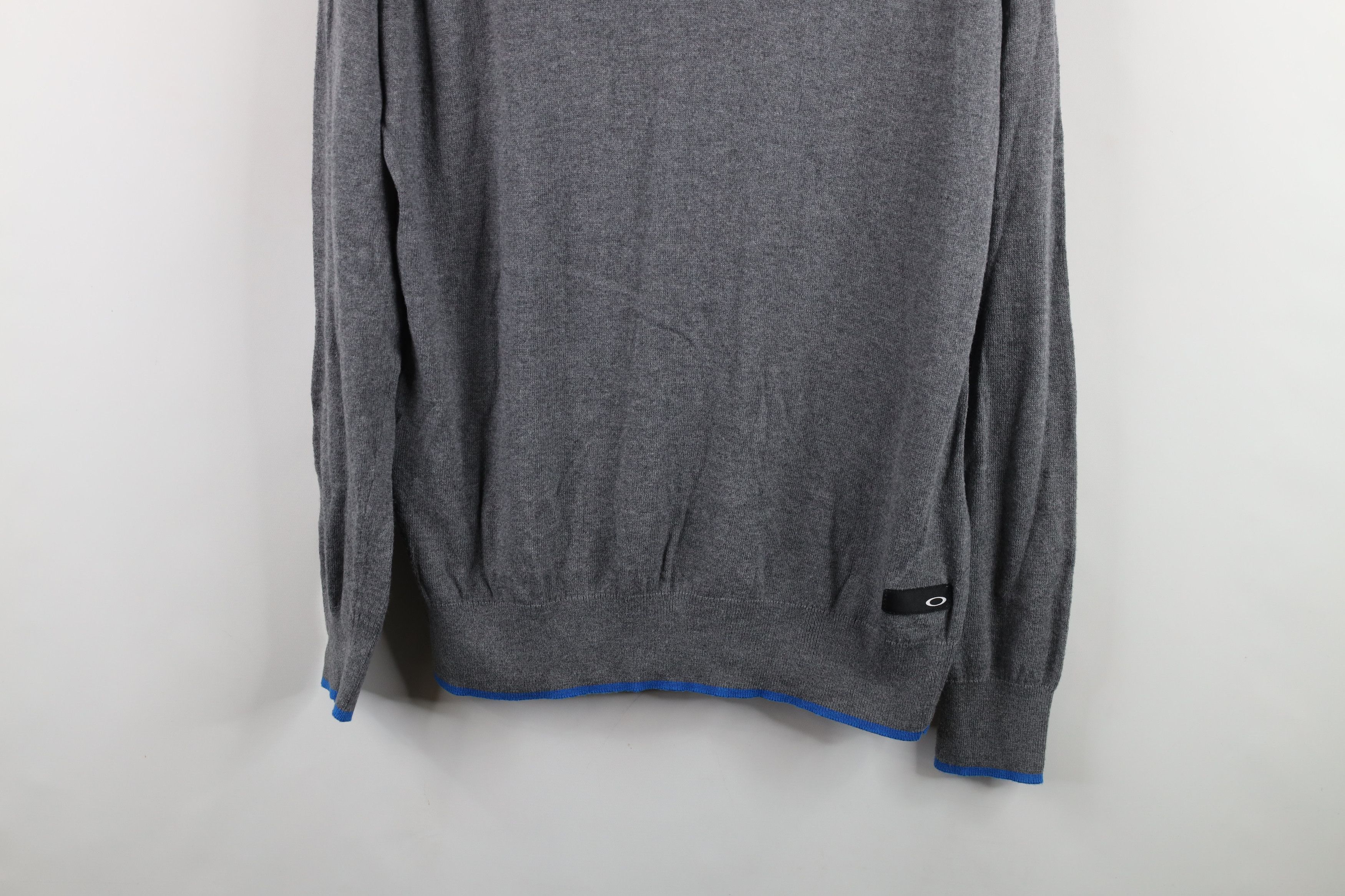 Oakley × Vintage Vintage Oakley Fit O Logo Lightweight Knit V-Neck Sweater Size US M / EU 48-50 / 2 - 3 Thumbnail