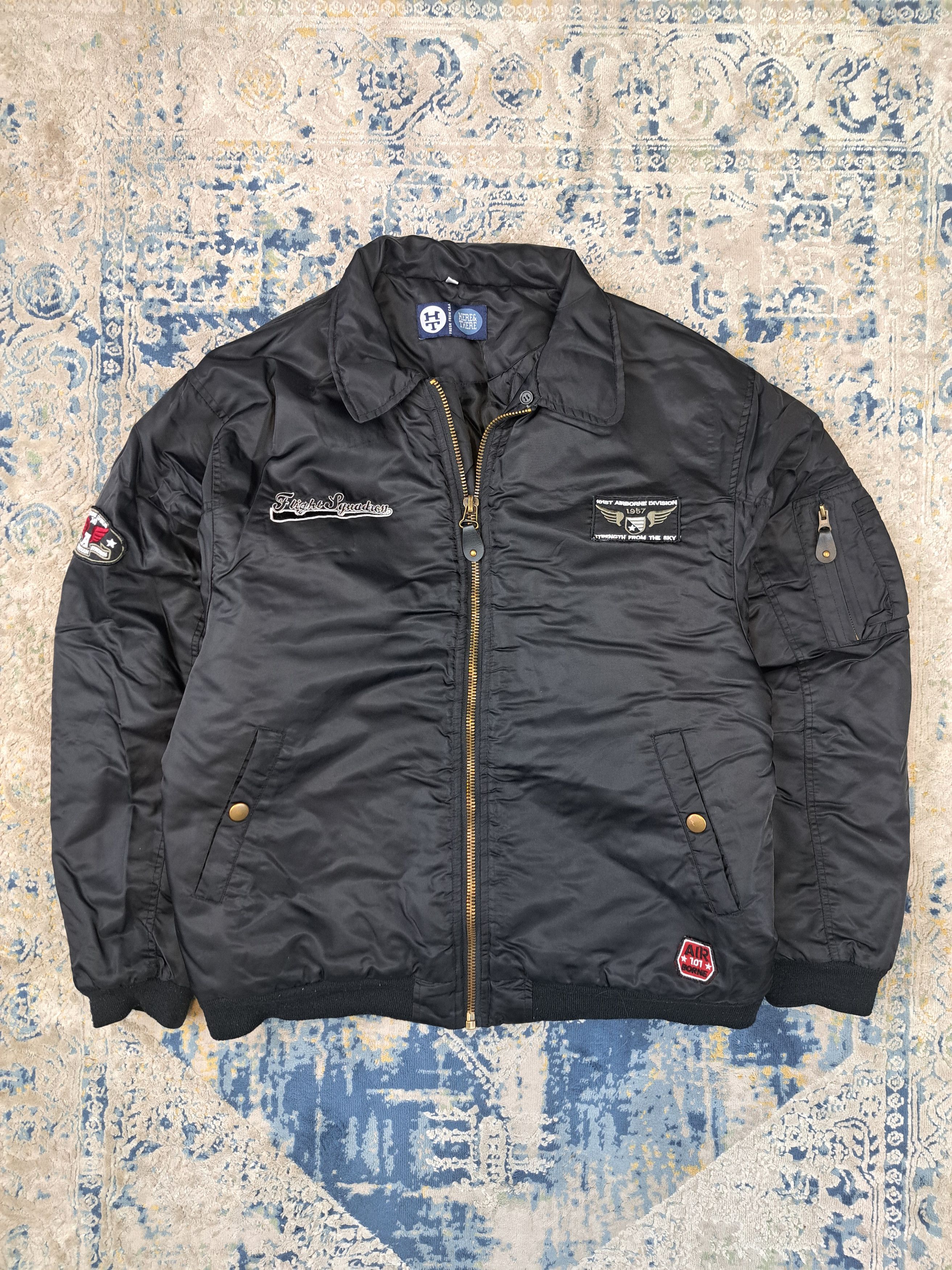 Vintage Vintage Flight Squadron Bomber Jacket CWU-45 Size US XL / EU 56 / 4 - 1 Thumbnail