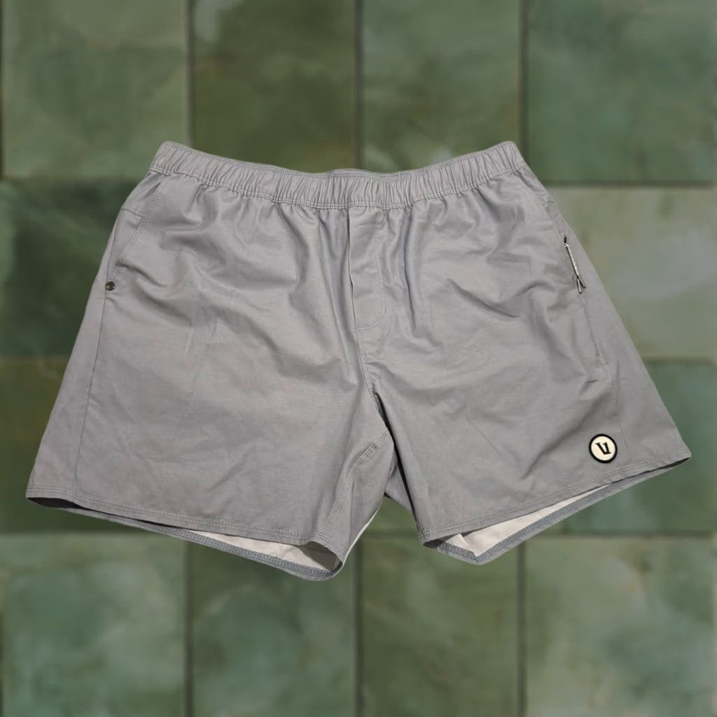 Vuori Vuori Shorts Mens Gray Unlined Performance Gym V369 Short Size US 33 - 1 Thumbnail