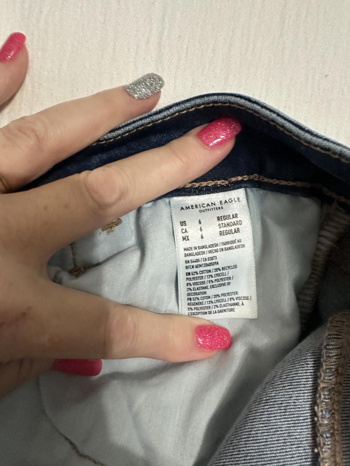 American Eagle Outfitters American Eagle Distressed High-Waisted Skinny Jeans - Size 6 Size 28" / US 6 / IT 42 - 4 Thumbnail