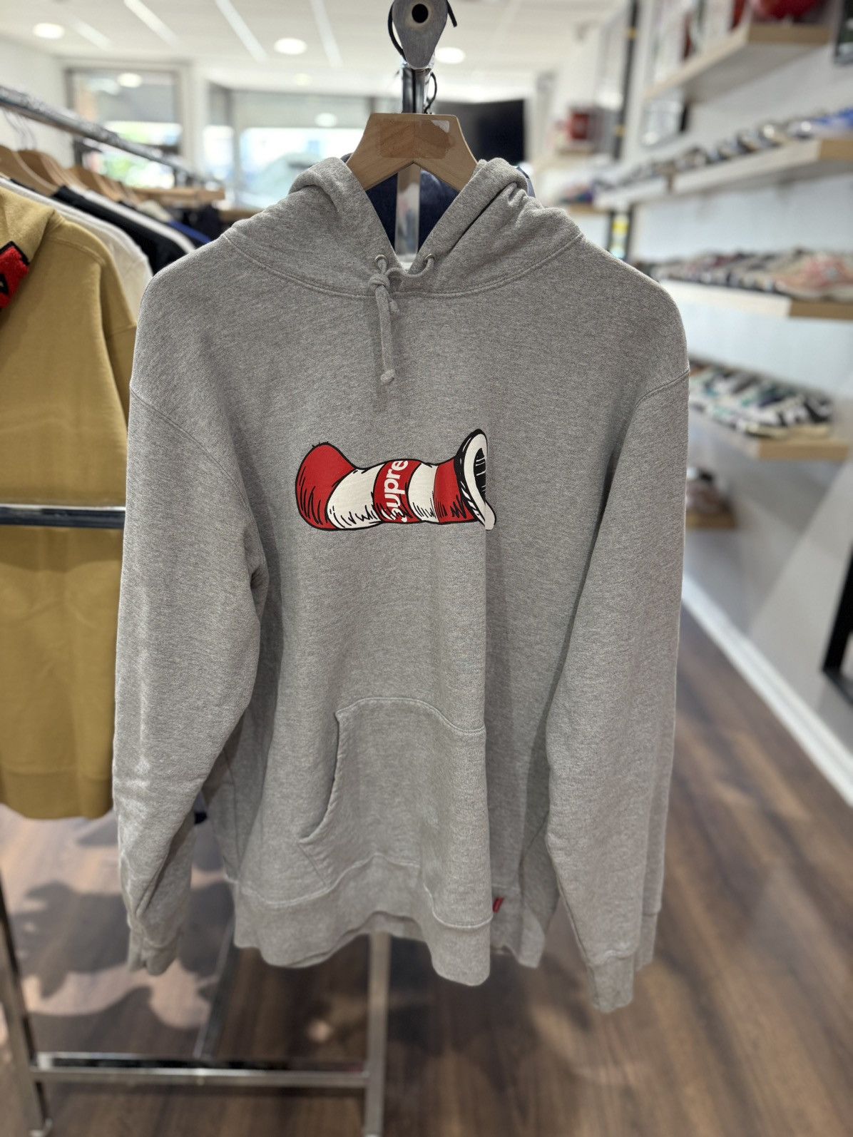 Supreme Supreme x Dr. Seuss Cat in the Hat Sweatshirt Heather Grey Size US L / EU 52-54 / 3 - 1 Thumbnail