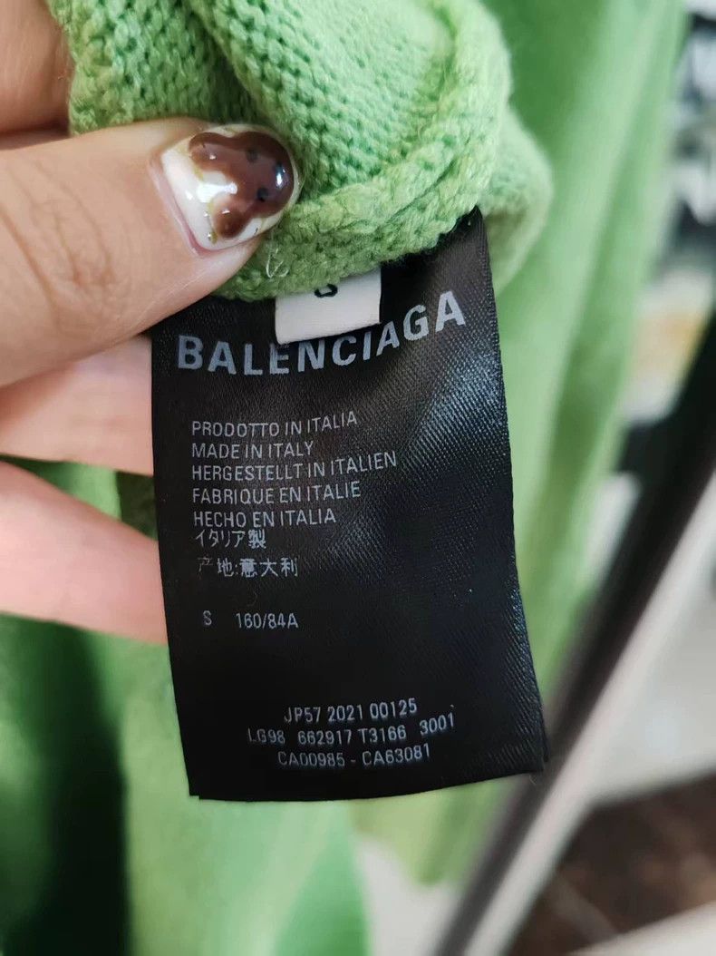 Balenciaga Balenciaga Bullet Screen Printed Sweater Size US S / EU 44-46 / 1 - 4 Thumbnail