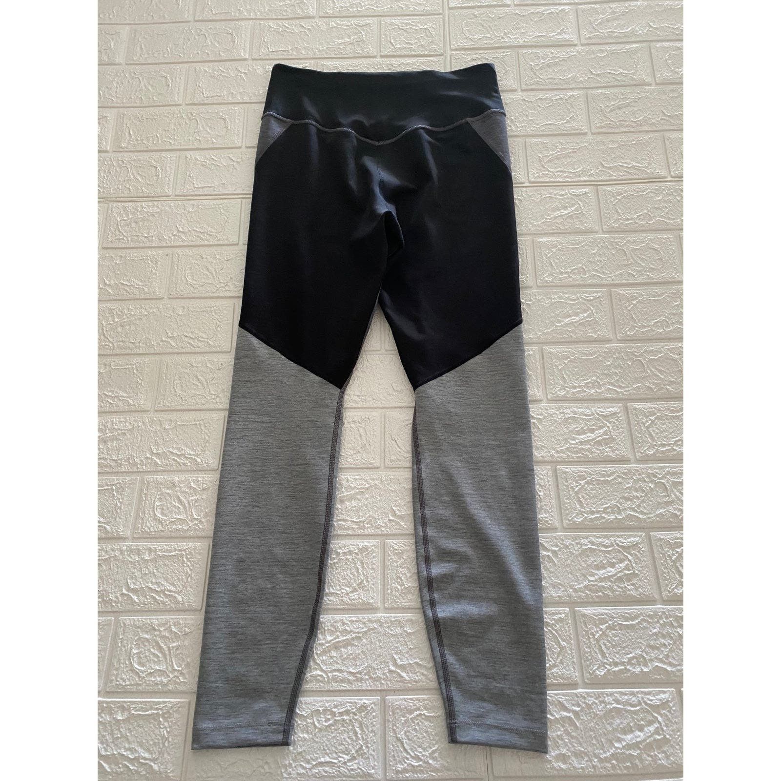 Nike Nike leggings size medium Size 30" / US 8 / IT 44 - 2 Thumbnail