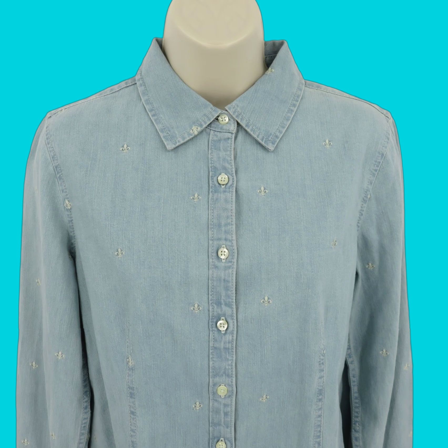 Talbots Talbots Women 6 Chambray Denim Button Shirt Embroidered Fleur De Lis Collar Top Size M / US 6-8 / IT 42-44 - 1 Thumbnail