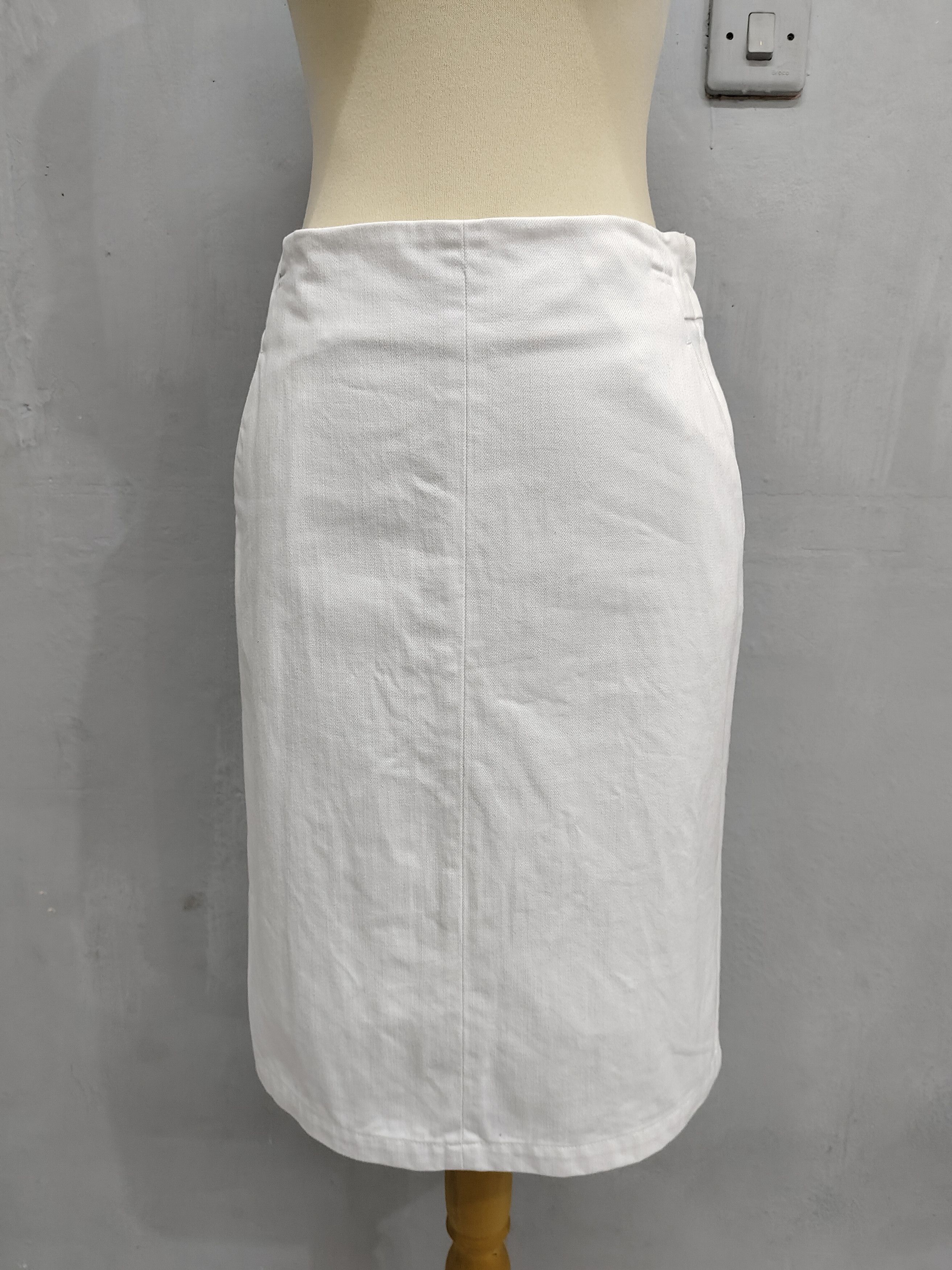 URBAN RESEARCH DOORS 🇯🇵 Urban Research Doors 🇯🇵 Denim Knee Skirt Size 29" - 2 Thumbnail