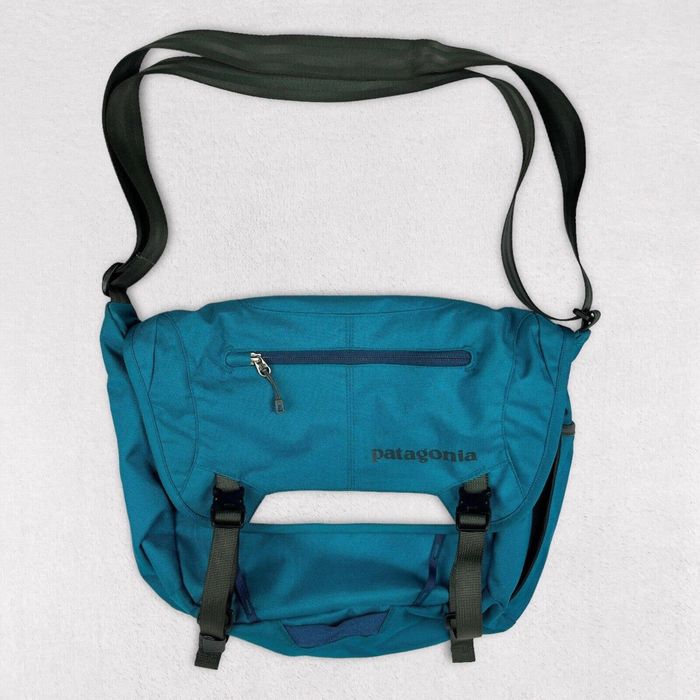 Patagonia Patagonia MiniMass Messenger Bag Crossbody Tote Work School ...