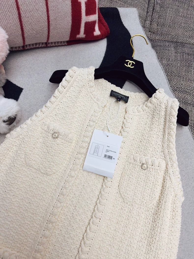 Chanel Chanel 22S spring and summer white four-pocket round-neck Size XXS / US 00 / IT 34 - 6 Thumbnail