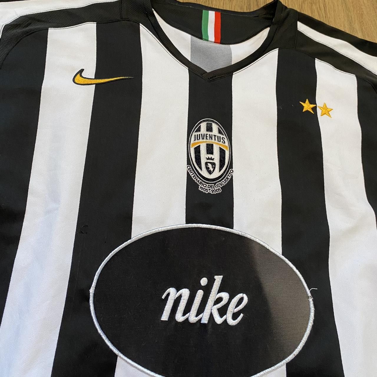 Nike 2005-06 Juventus Nike 90 Home Special Edition y2k 2000s Size US L / EU 52-54 / 3 - 3 Thumbnail