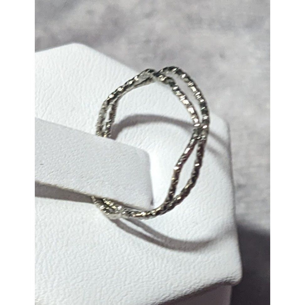 Other Minimalist Silver Tone Textured Zigzag Rings Set Of 2 Size 5 Size ONE SIZE - 2 Thumbnail