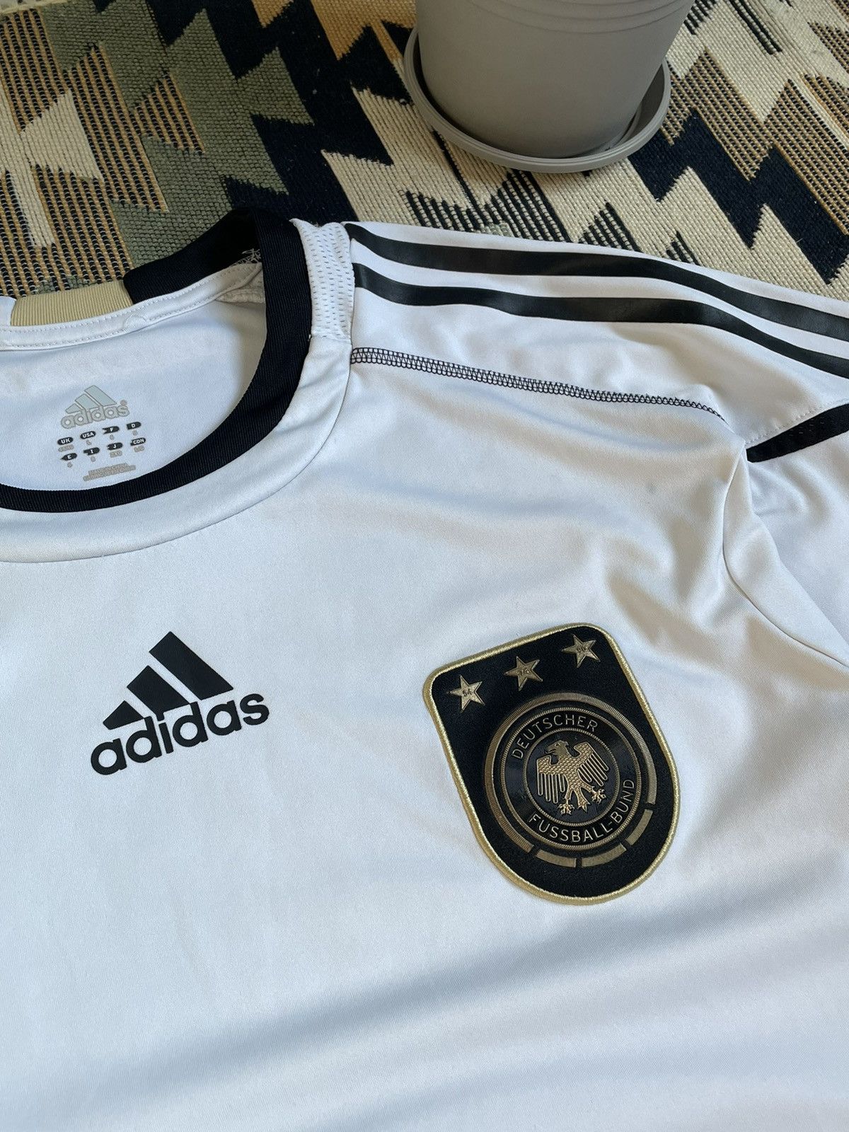 Adidas × Vintage Vintage Adidas Germany 2010/11 Home Jersey Size US L / EU 52-54 / 3 - 6 Thumbnail