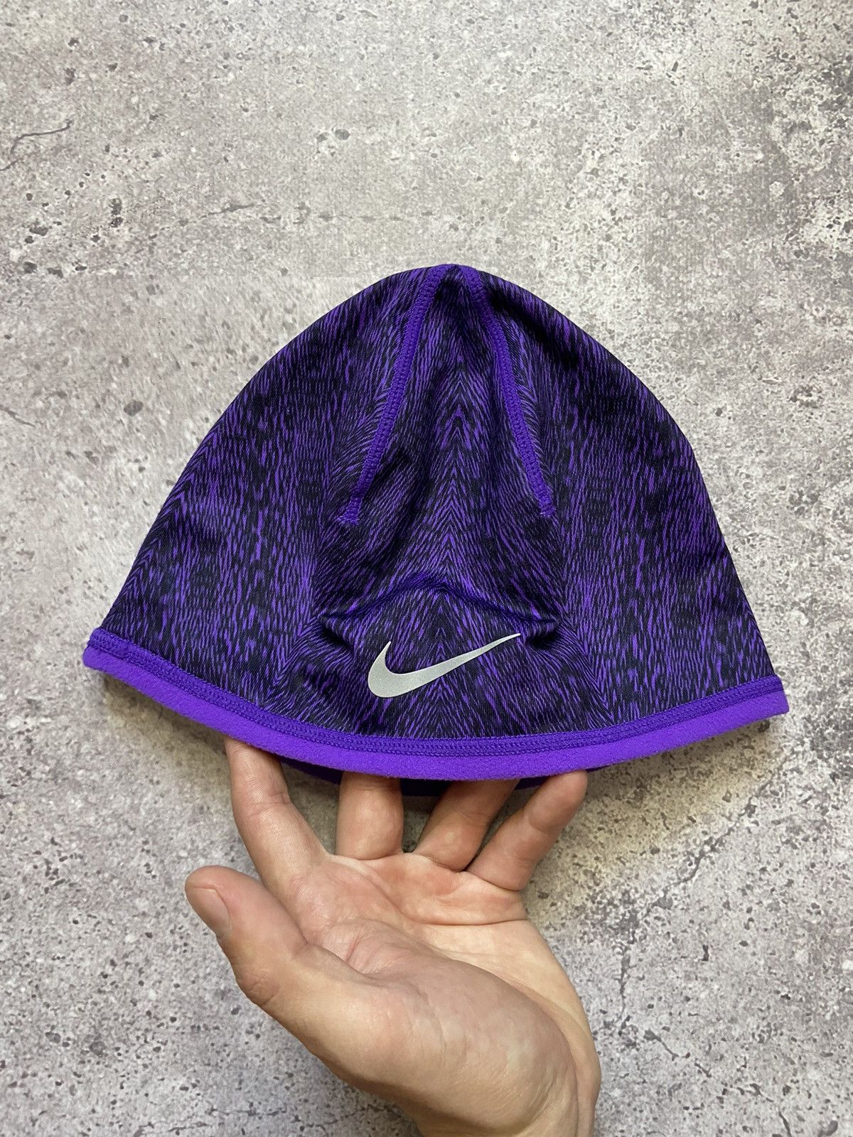 Nike Nike Purple Hat Reflective Swoosh Size ONE SIZE - 1 Thumbnail