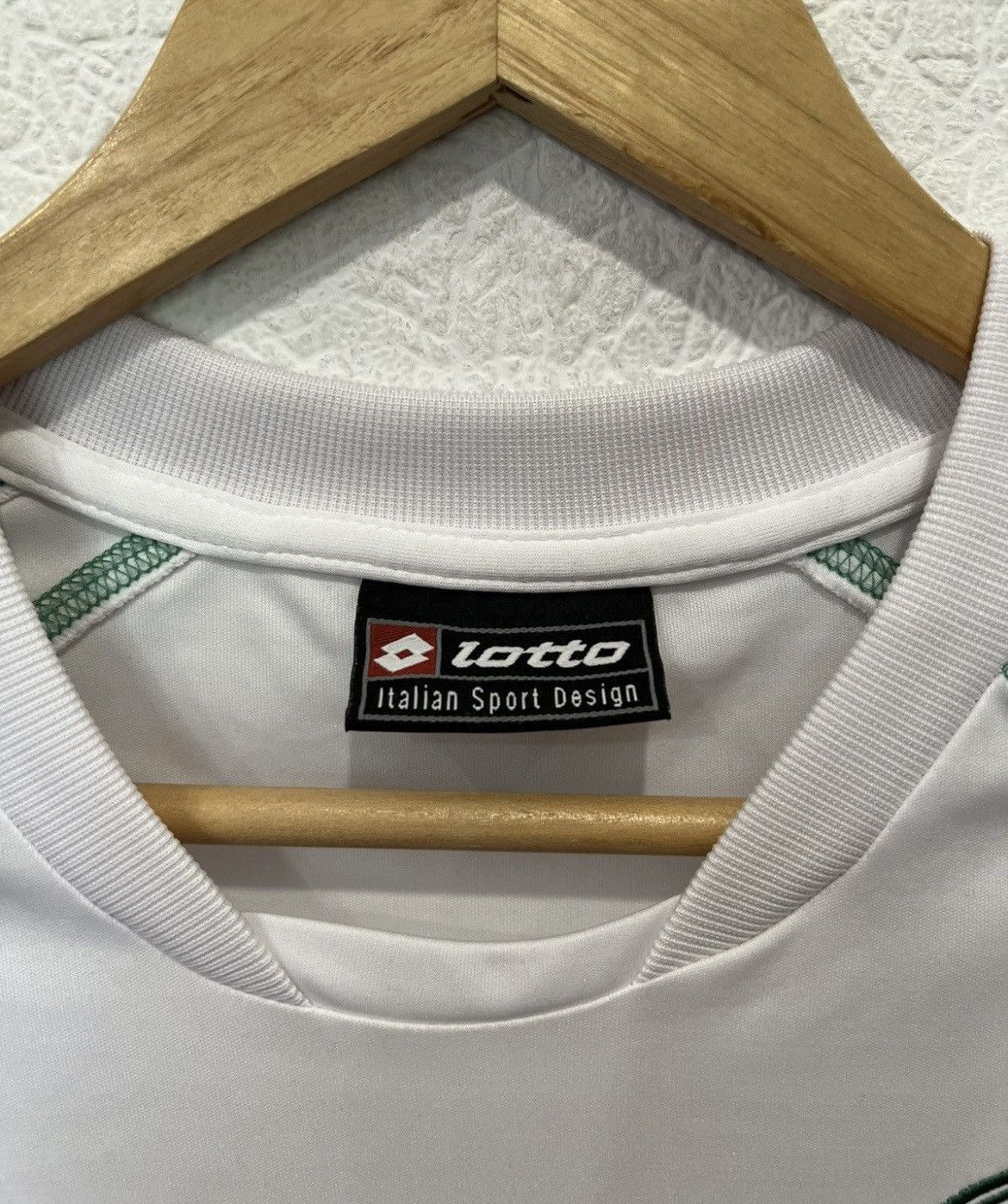 Lotto Sport KONYASPOR LOTTO 2005/2006 HOME KIT SOCCER JERSEY TURKCELL Size US L / EU 52-54 / 3 - 3 Thumbnail