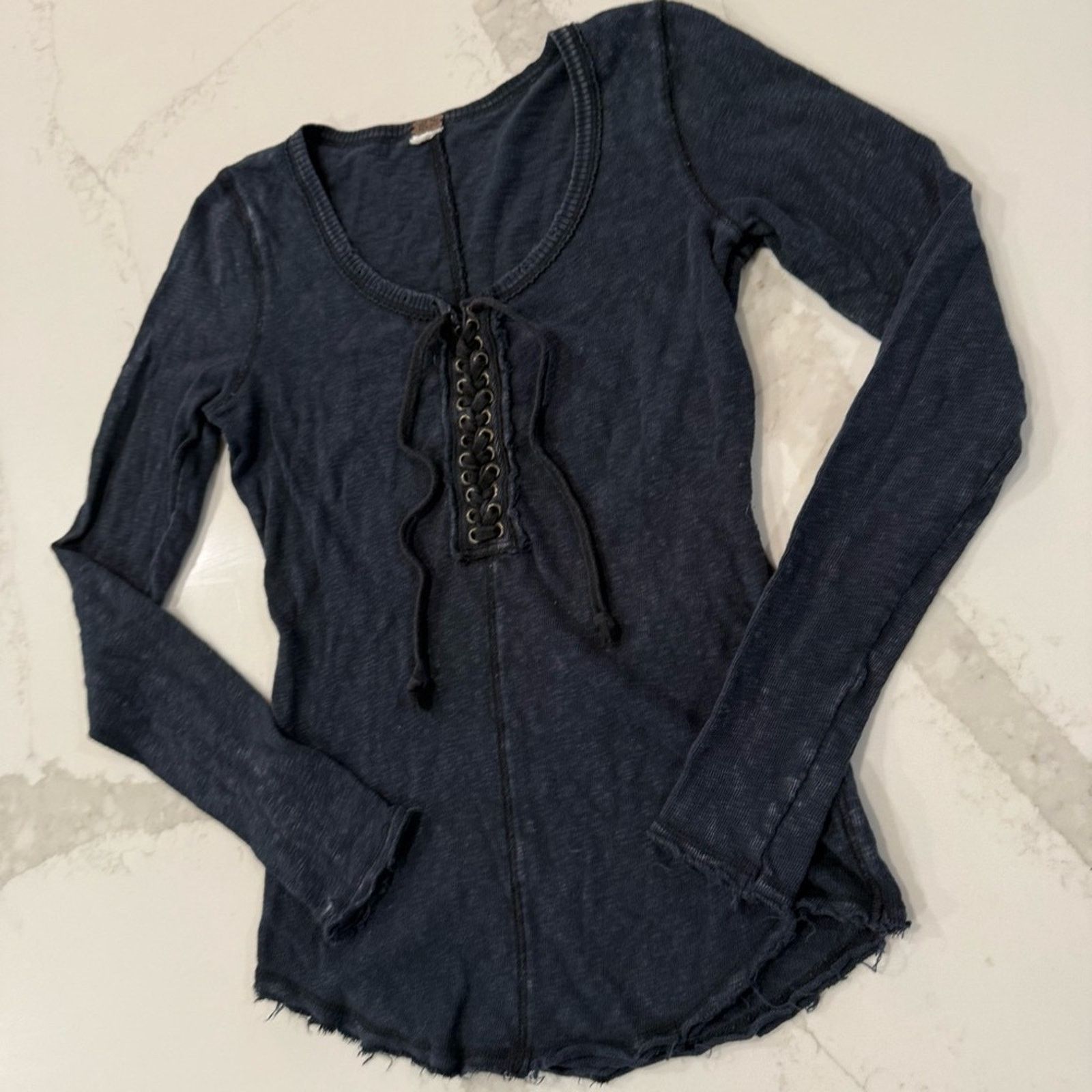 Free People We The Free LaceUp Long Sleeve Distressed Shirt Womens Small Size S / US 4 / IT 40 - 2 Thumbnail