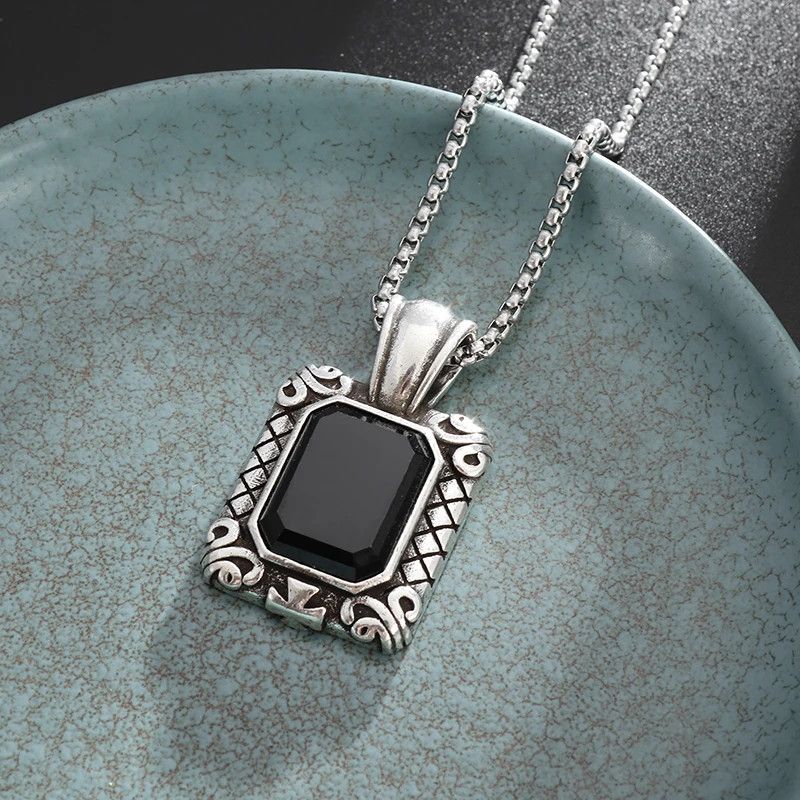 Jewelry × Vintage Vintage Square Black Stone Necklace Size ONE SIZE - 5 Thumbnail