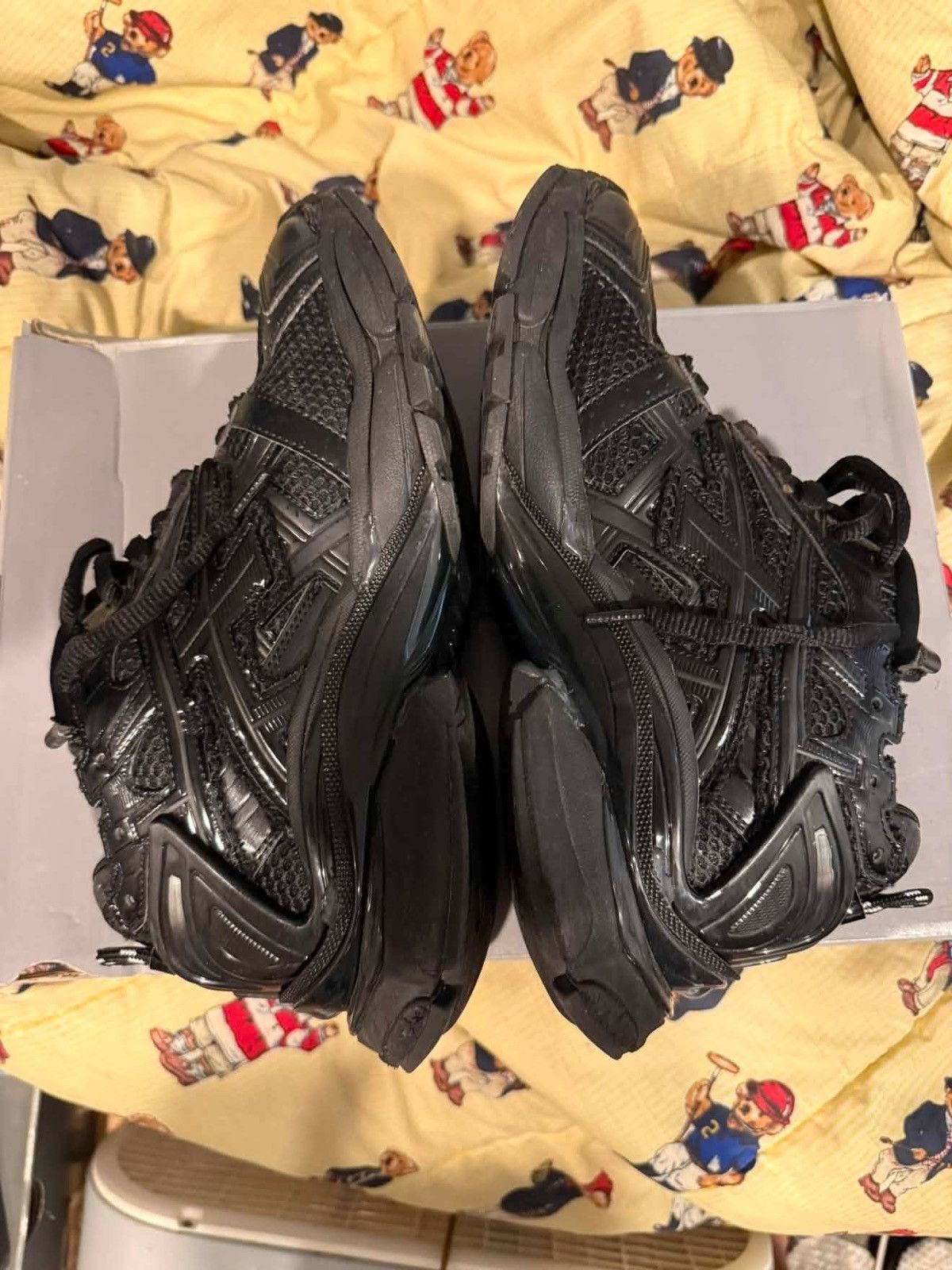 Balenciaga Balenciaga Triple Black Runner Size US 9 / EU 42 - 2 Thumbnail