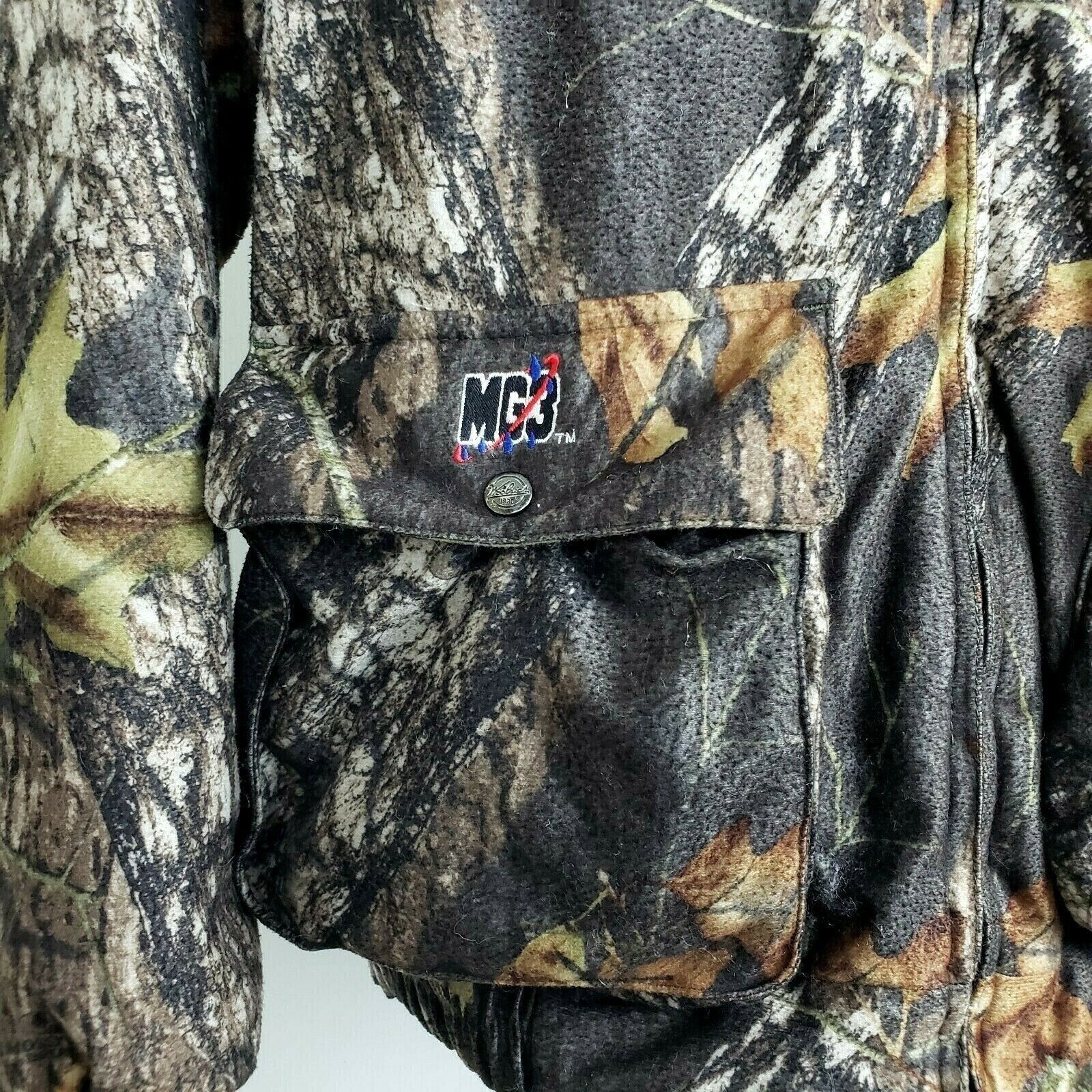 Woolrich Woolen Mills Woolrich Camo Reversible Insulated Jacket Mens Size Medium Size US M / EU 48-50 / 2 - 4 Thumbnail