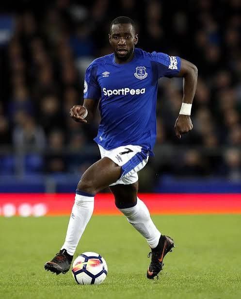 Umbro EVERTON UMBRO 2017/2018 FOOTBALL HOME JERSEY #7 BOLASIE Size US XL / EU 56 / 4 - 12 Thumbnail