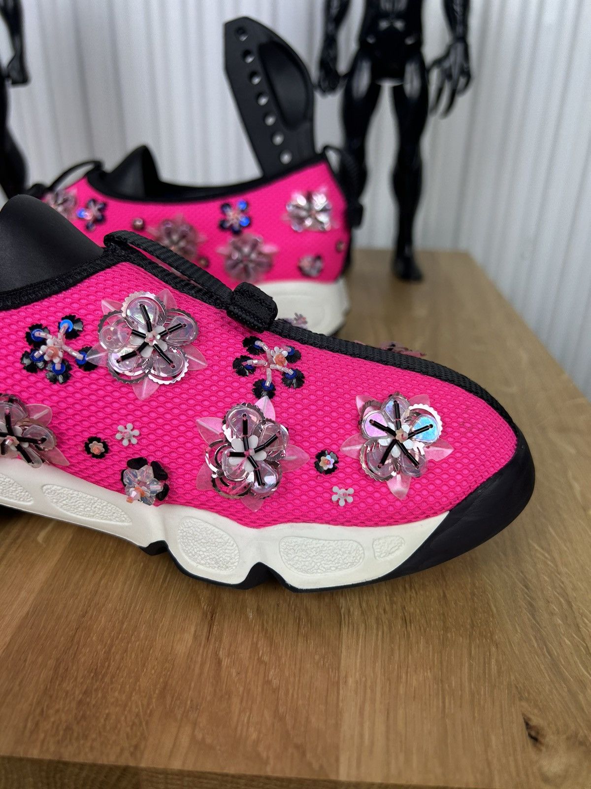 Dior Christian Dior Mesh Embellished sneaker Size US 7 / IT 37 - 4 Thumbnail
