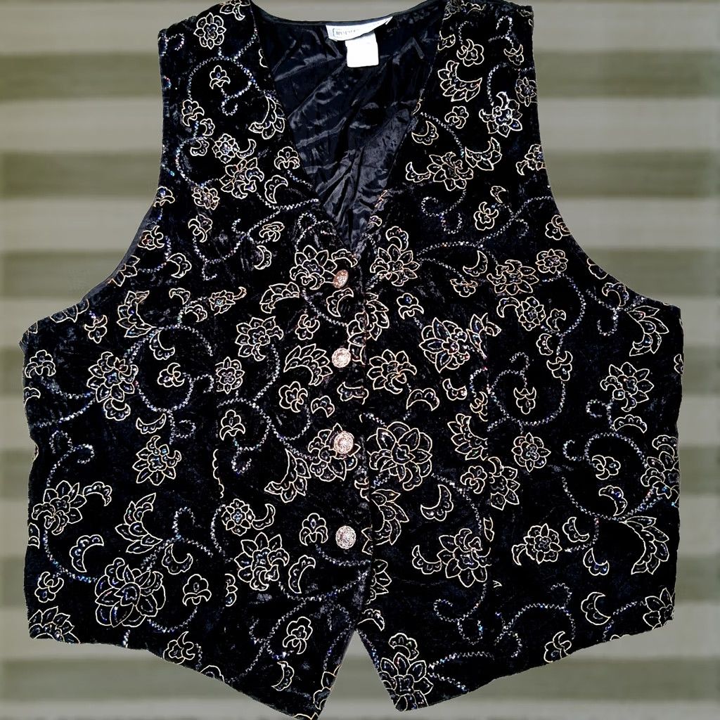 Vintage VINTAGE Impressions Of California Vest S Black Velvet Glitter Flowers Boho 1990s Floral Bohemian V-Neck Button Back Ties Hand Wash Only USA Made Women Size S / US 4 / IT 40 - 1 Thumbnail