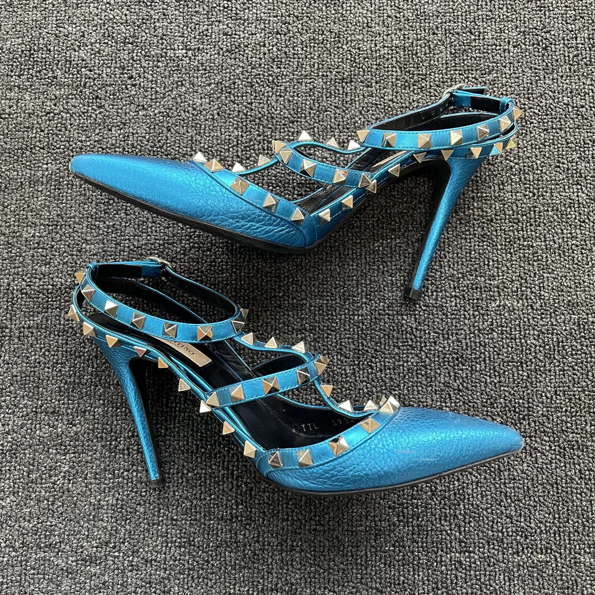 Valentino Valentino Rockstud Open Heel 10cm Roman Sandal Blue 39 Size US 8.5 / IT 38.5 - 5 Thumbnail