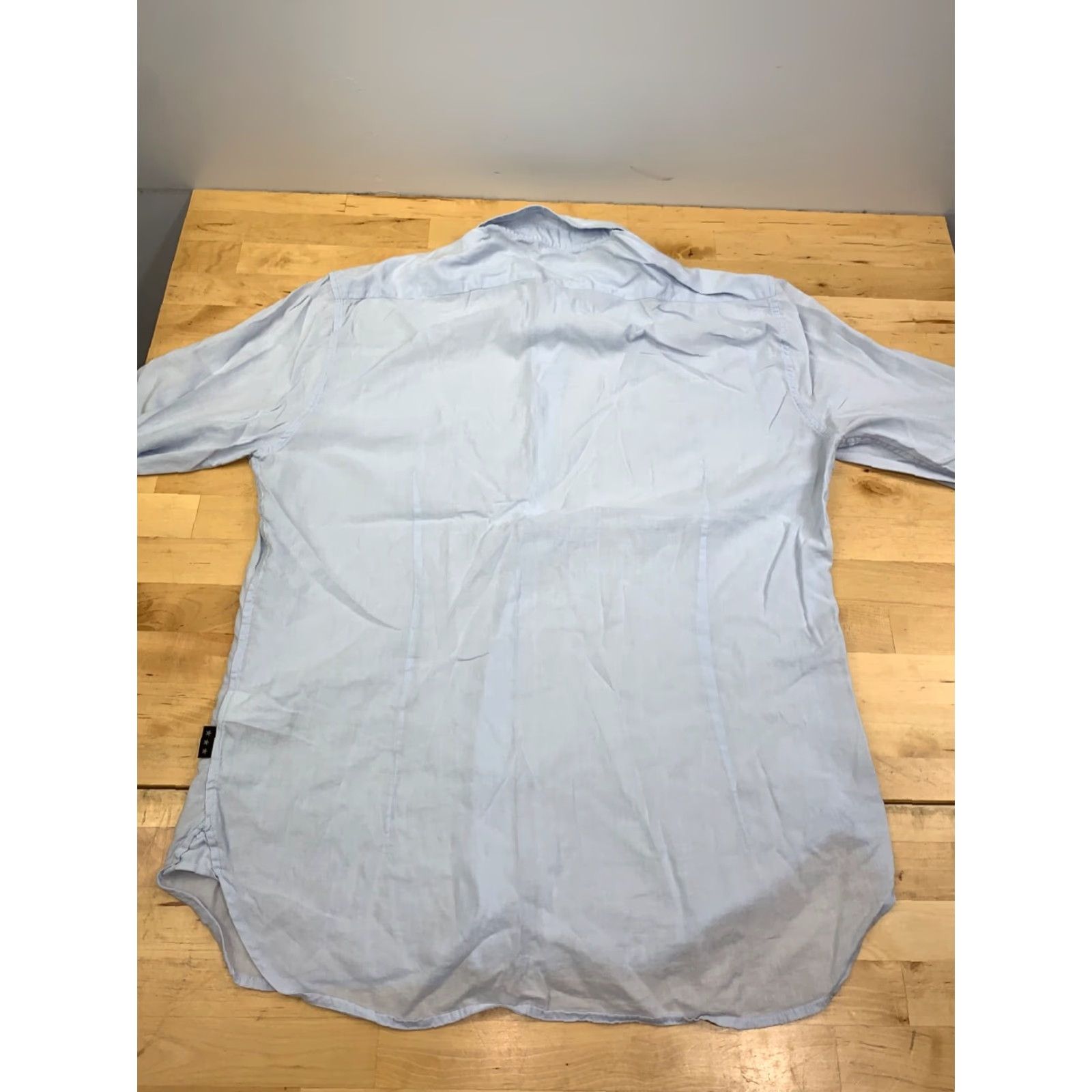 John Varvatos John Varvatos Button-Up Shirt Men M Light Blue Long Sleeve Casual 11102 Size US M / EU 48-50 / 2 - 7 Thumbnail