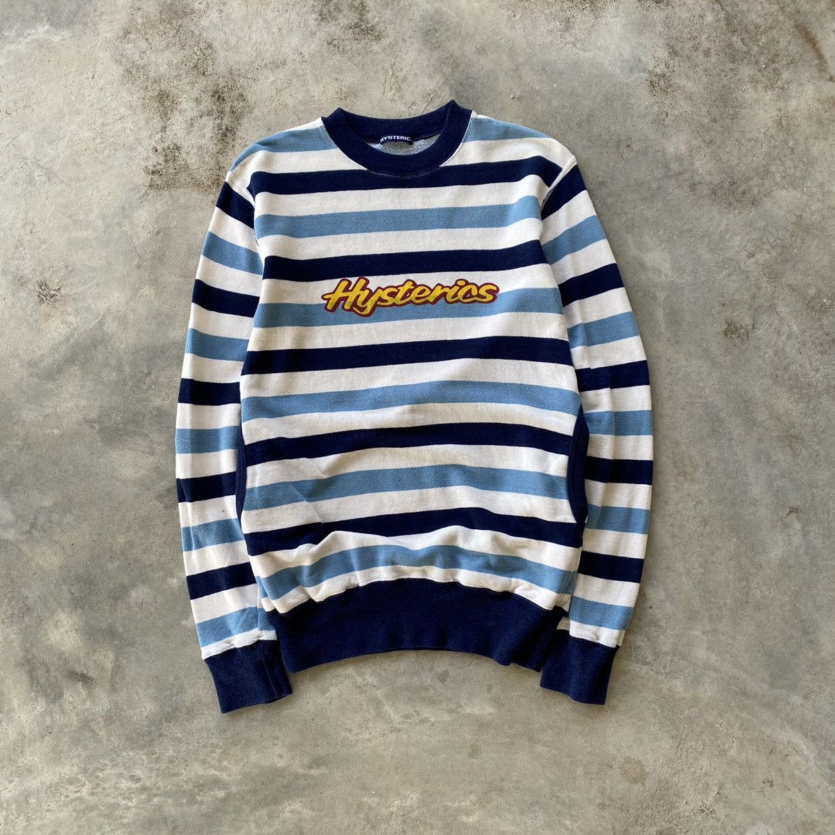 Hysteric Glamour HYSTERIC GLAMOUR Spellout Design Stripe Sweatshirt Size US S / EU 44-46 / 1 - 1 Thumbnail