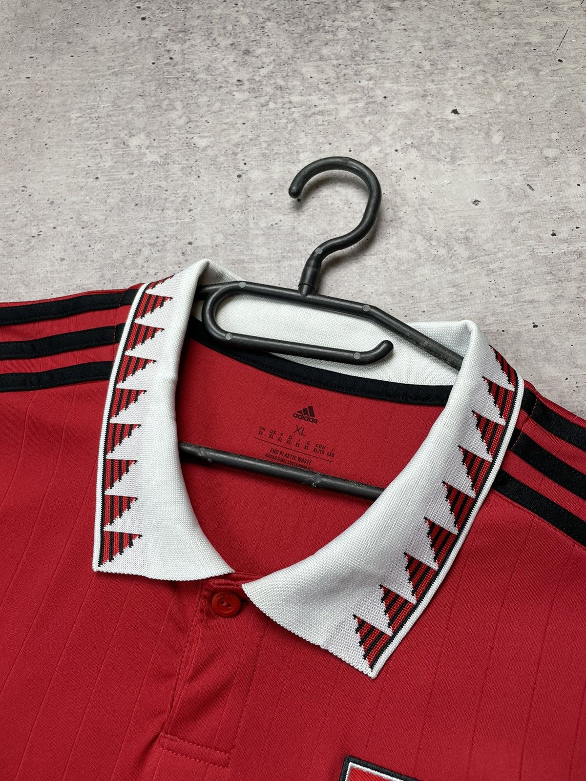 Adidas Adidas Manchester United Soccer Jersey 2022 Team Viewer Size US XL / EU 56 / 4 - 6 Thumbnail