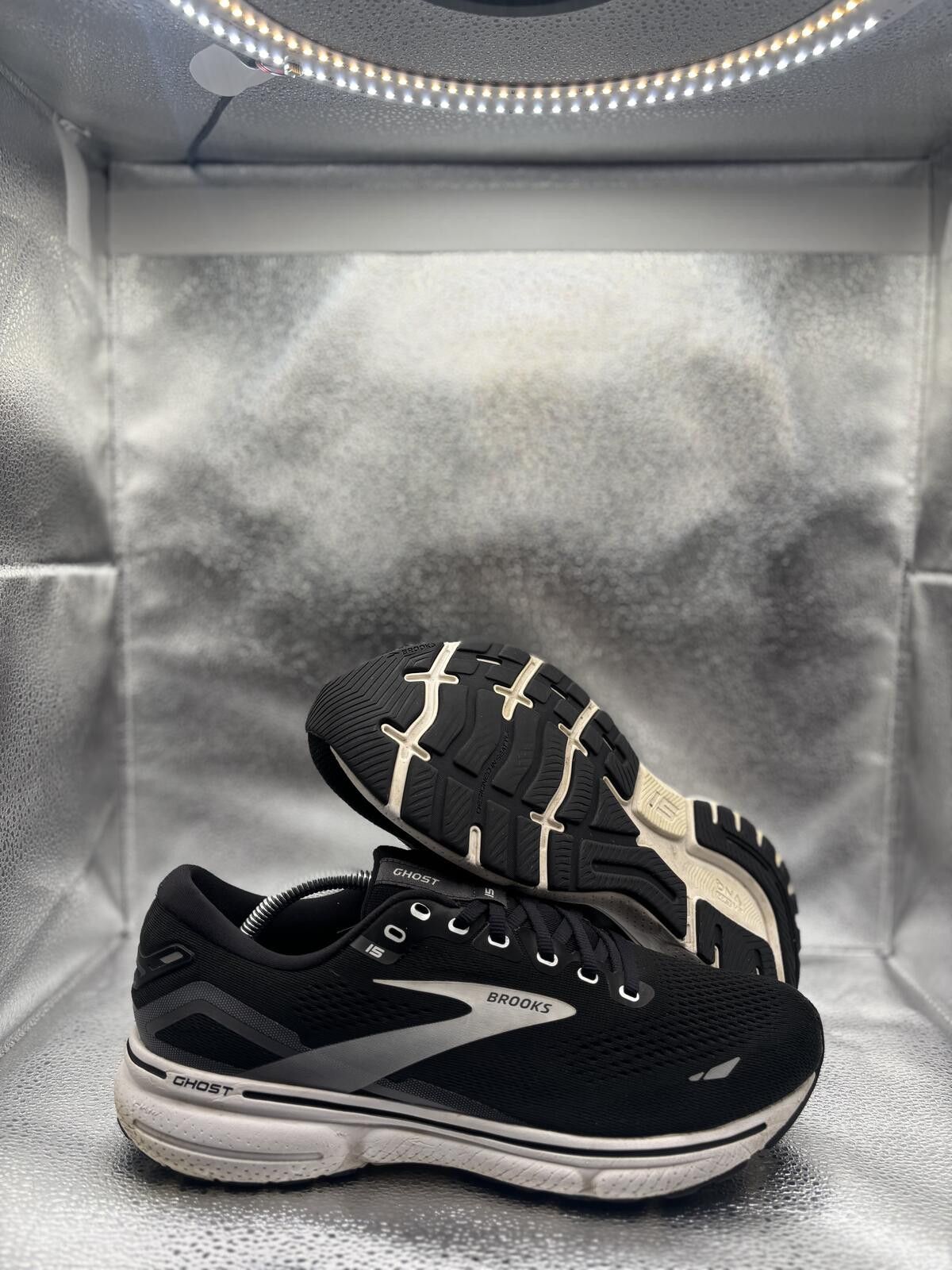 Brooks Brooks ghost 15 black white Size US 10 / EU 43 - 1 Thumbnail