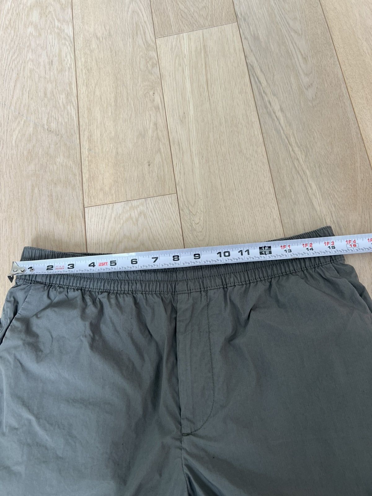 Club Monaco Club Monaco Chino Shorts (Olive, Small) Size US 29 - 6 Thumbnail
