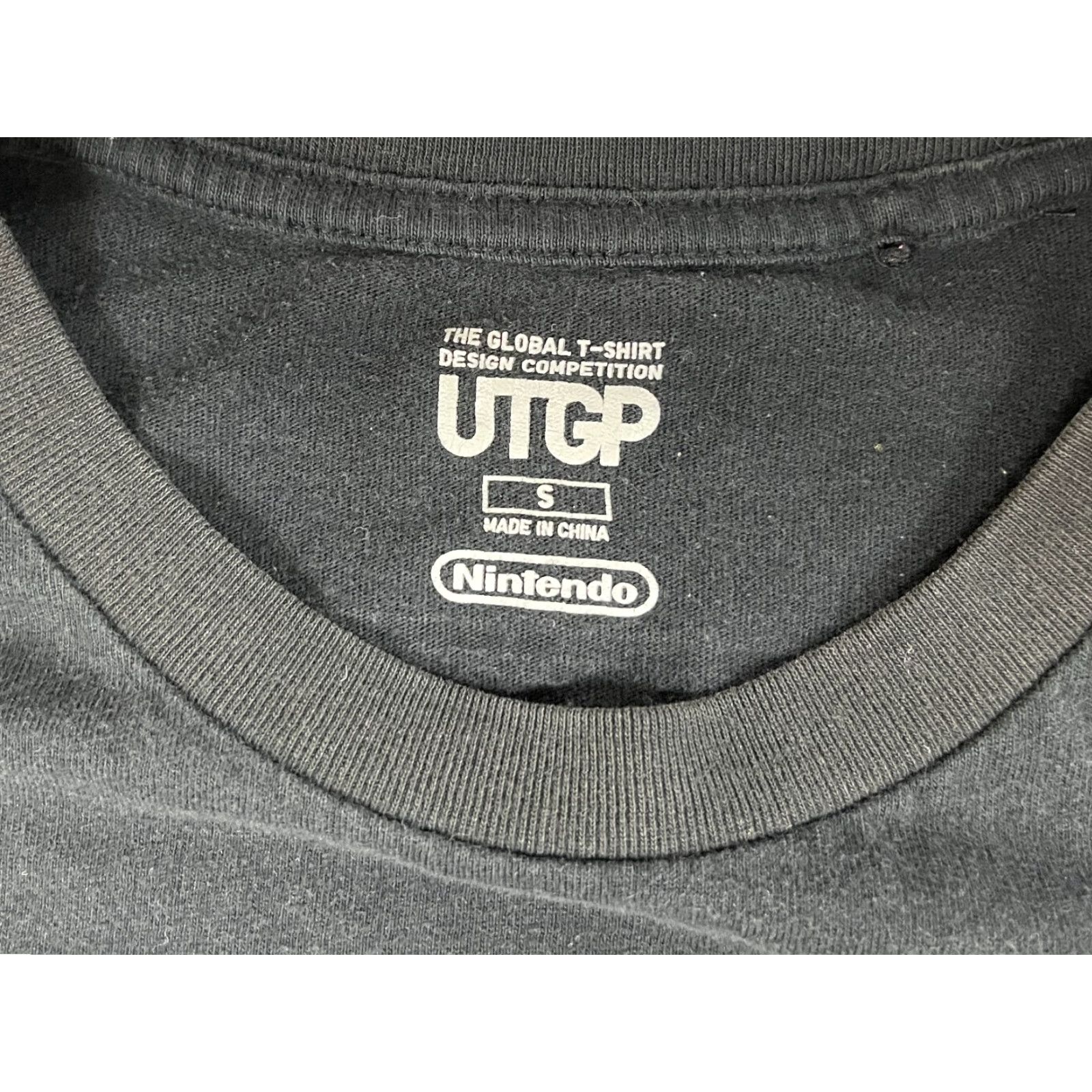 Uniqlo Uniqlo T-Shirt Nintendo Pokemon Pikachu UTGP Graphic Double-Sided Sz S Unisex Adults Black Cotton Crew Neck Short Sleeve Regular Size US S / EU 44-46 / 1 - 7 Thumbnail