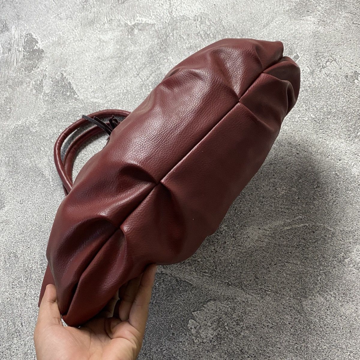 Japanese Brand 2000s Deep Red Drawstirng Leather Shoulder Bag Size ONE SIZE - 8 Thumbnail