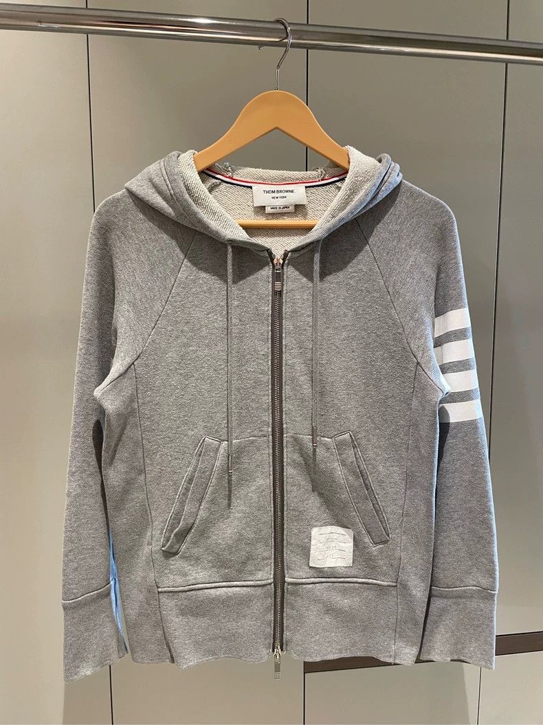 Thom Browne Thom browne Gray classic four-striped zipper jacket 2504-Ne Size US XS / EU 42 / 0 - 2 Thumbnail