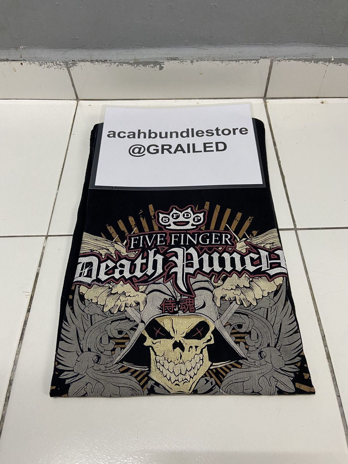 Band Tees FIVE FINGER DEATH PUNCH 2010 TEE SHIRT Size US XL / EU 56 / 4 - 13 Thumbnail