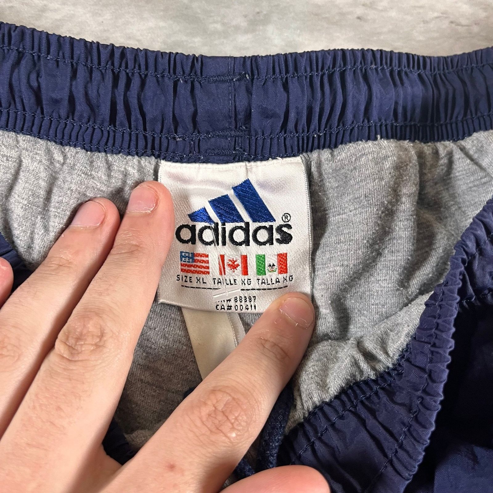 Adidas Vintage 90s adidas track pants Size US 34 / EU 50 - 2 Thumbnail